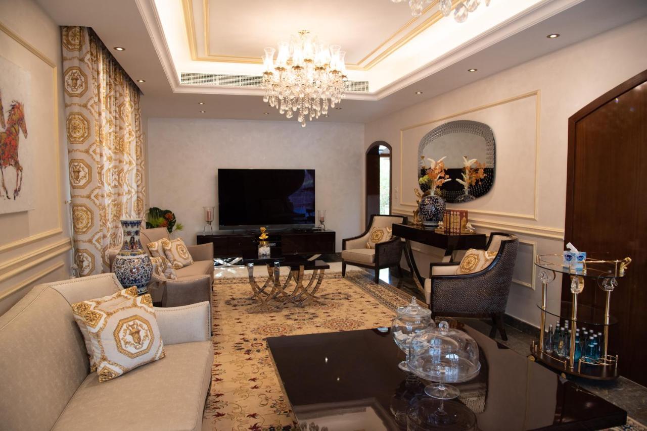Golden Palace Prive * Dubai