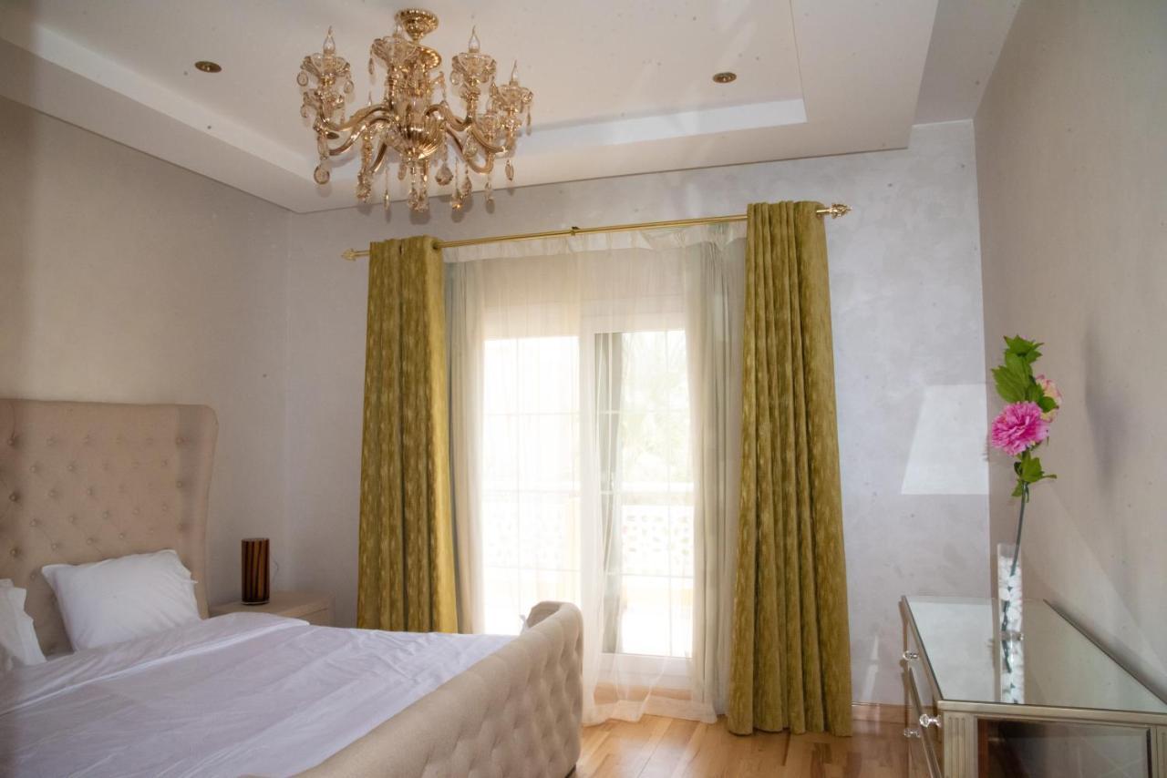 Golden Palace Prive *