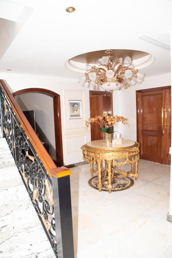 Golden Palace Prive Dubai