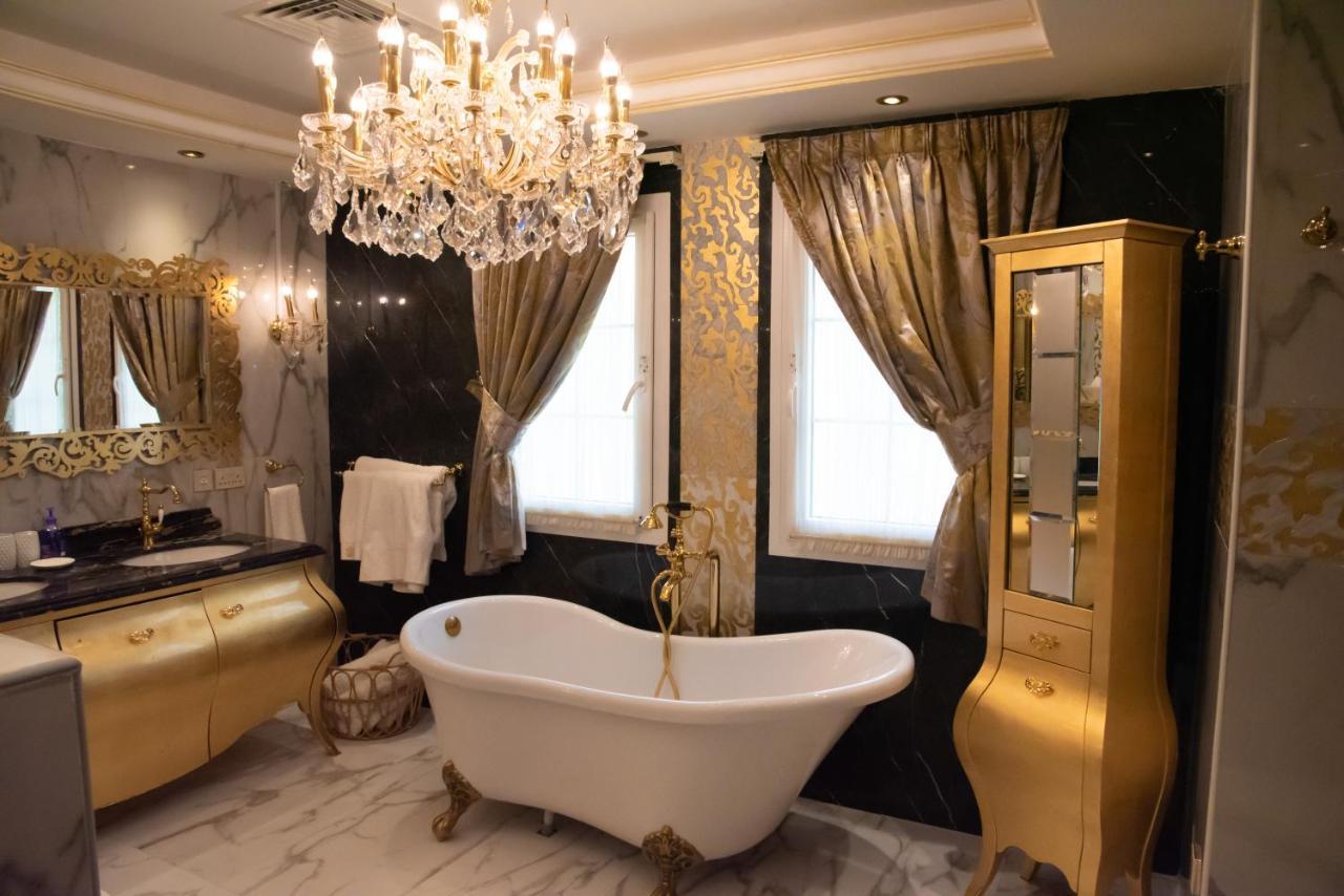 Golden Palace Prive *